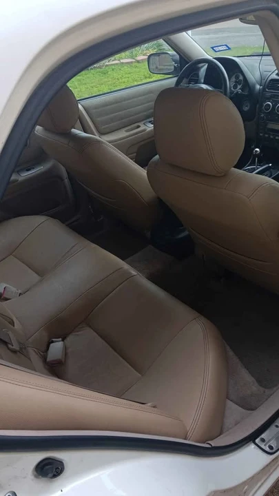 2004 Lexus IS 1st Gen - Image 6 of 10