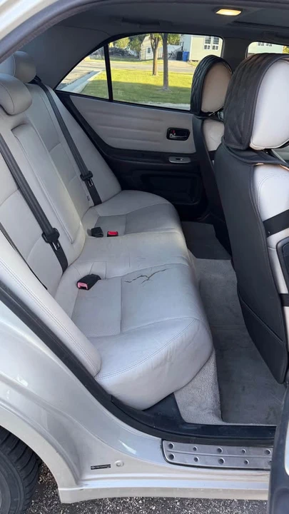 2004 Lexus IS 1st Gen - Image 15 of 19