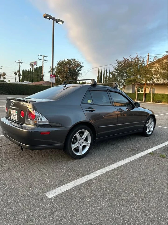 2004 Lexus IS 1st Gen - Image 6 of 20