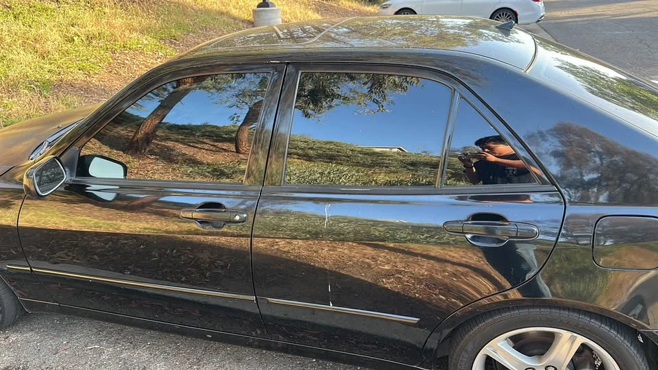 2004 Lexus IS 1st Gen - Image 9 of 18