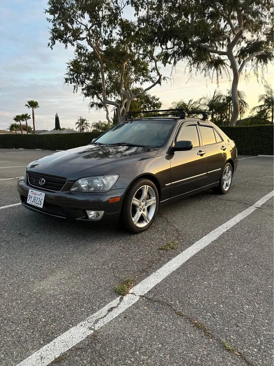 2004 Lexus IS 1st Gen - Image 13 of 20