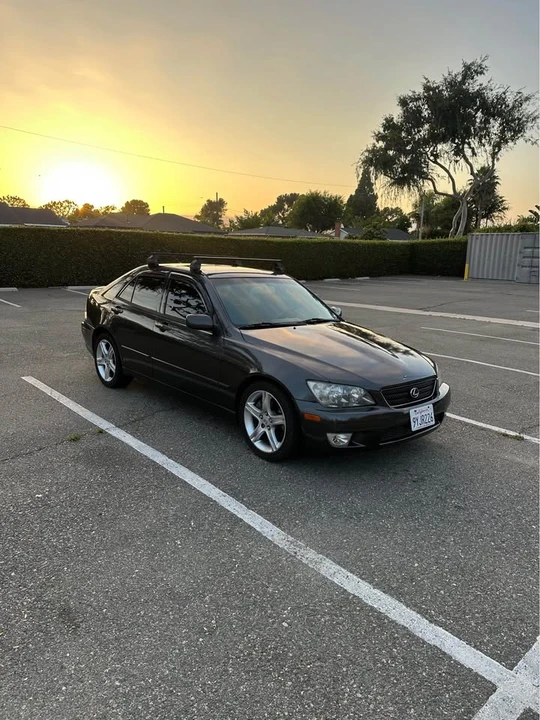 2004 Lexus IS 1st Gen - Image 8 of 20