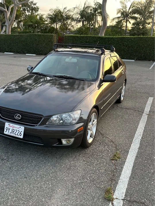 2004 Lexus IS 1st Gen - Image 10 of 20