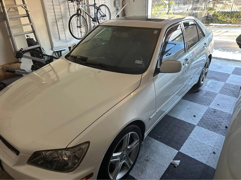 2004 Lexus IS 1st Gen - Image 3 of 13
