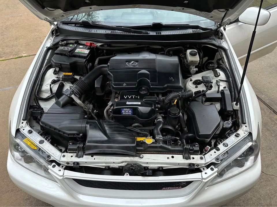 2004 Lexus IS 1st Gen - Image 12 of 13