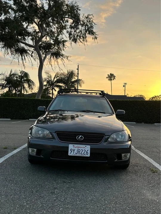 2004 Lexus IS 1st Gen - Image 9 of 20
