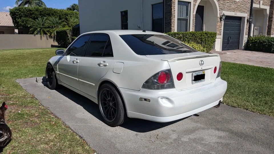 2004 Lexus IS 1st Gen - Image 4 of 11