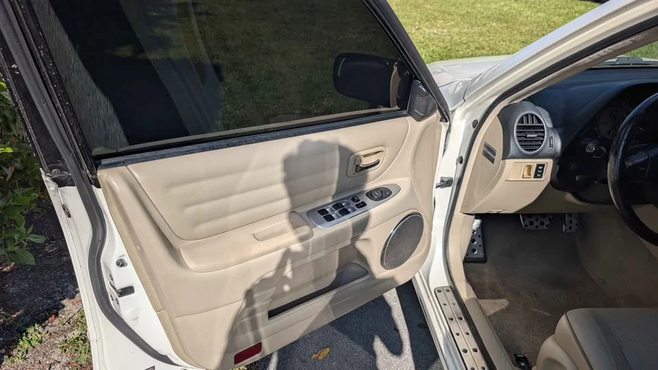 2004 Lexus IS 1st Gen - Image 8 of 11
