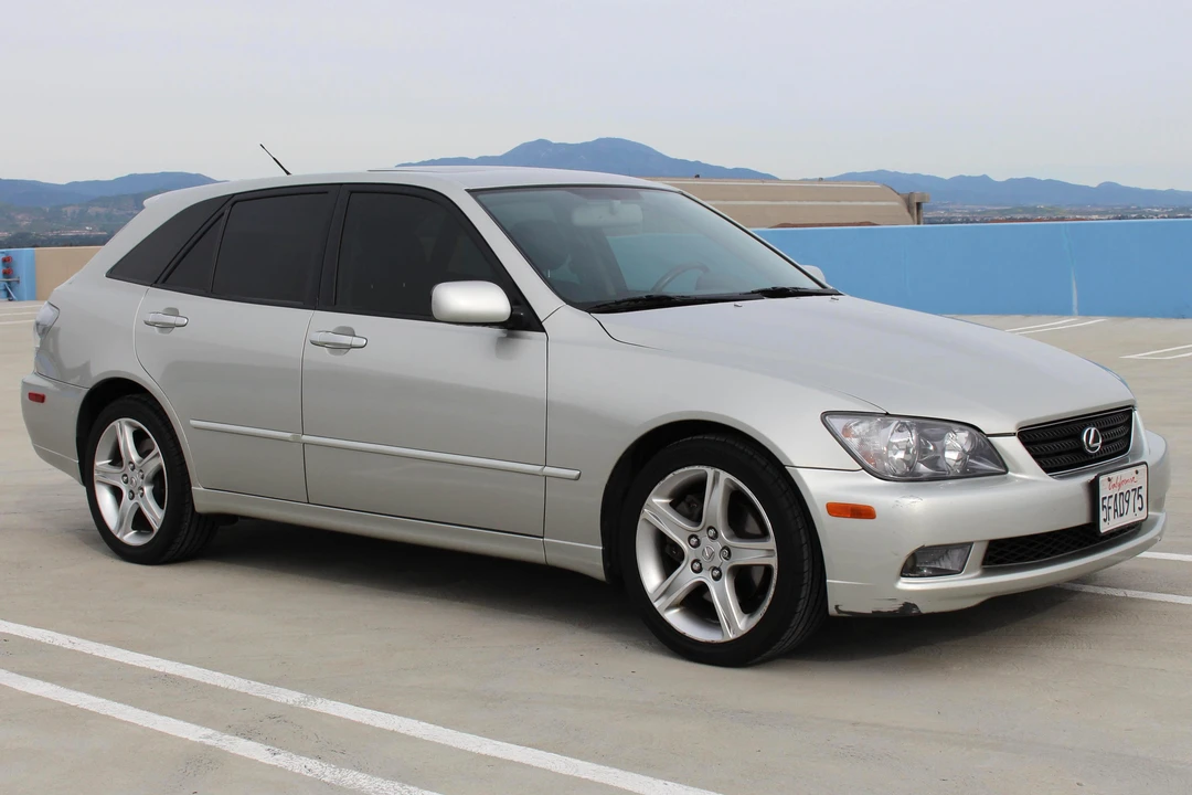 2004 Lexus IS 1st Gen - Image 3 of 17