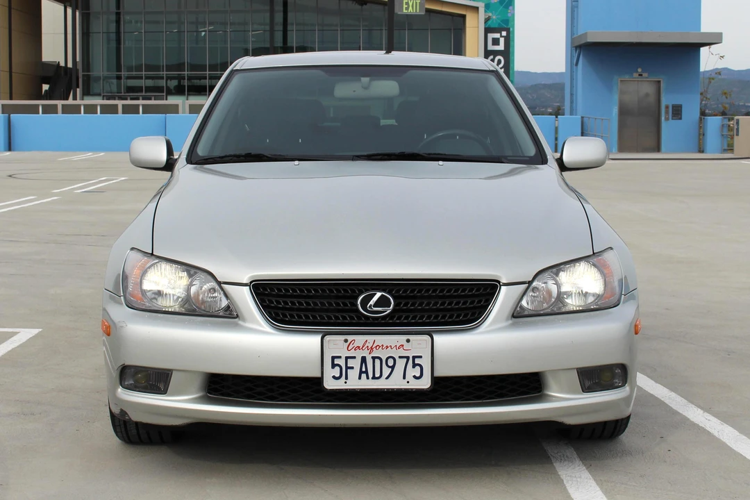 2004 Lexus IS 1st Gen - Image 2 of 17