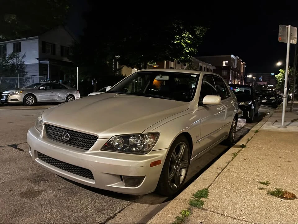 2004 Lexus IS 1st Gen - Image 9 of 13