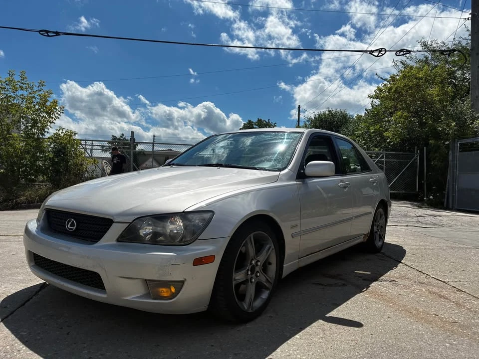 2004 Lexus IS 1st Gen - Image 4 of 13