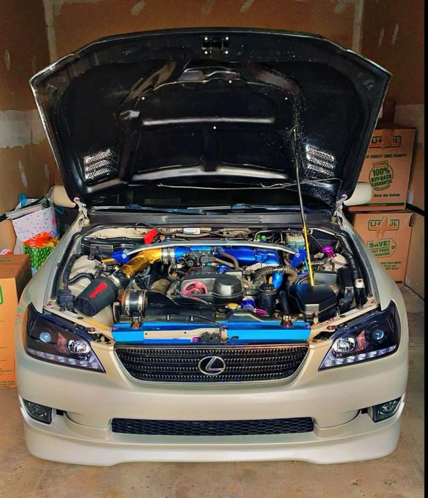 2004 Lexus IS 1st Gen - Image 2 of 5