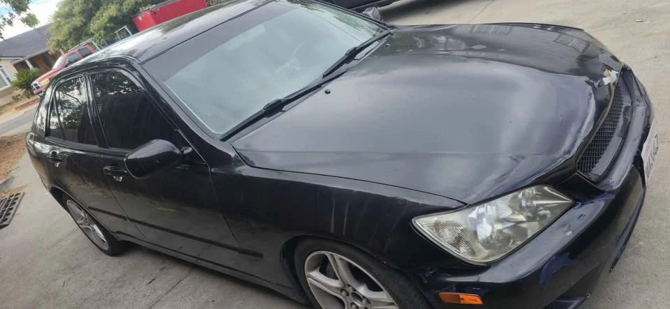 2004 Lexus IS 1st Gen - Image 4 of 7