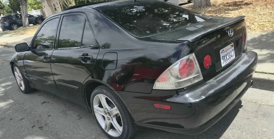 2004 Lexus IS 1st Gen - Image 2 of 7
