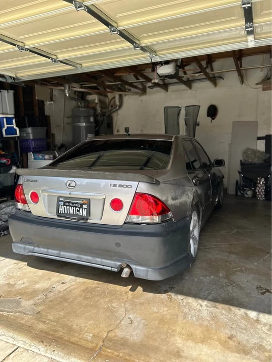 2004 Lexus IS 1st Gen - Image 2 of 16