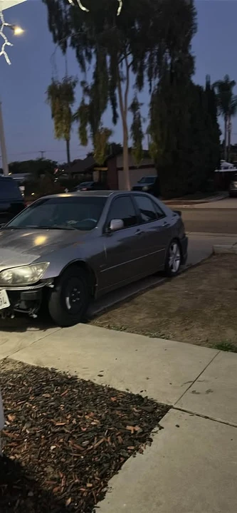 2004 Lexus IS 1st Gen - Image 5 of 16