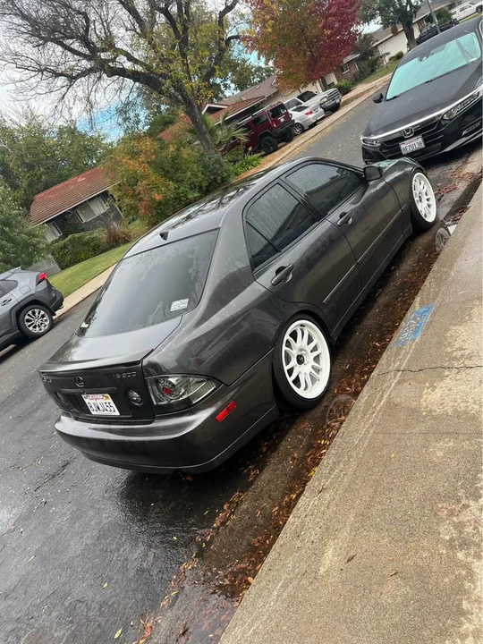 2004 Lexus IS 1st Gen - Image 2 of 13