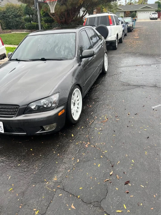 2004 Lexus IS 1st Gen - Image 4 of 13