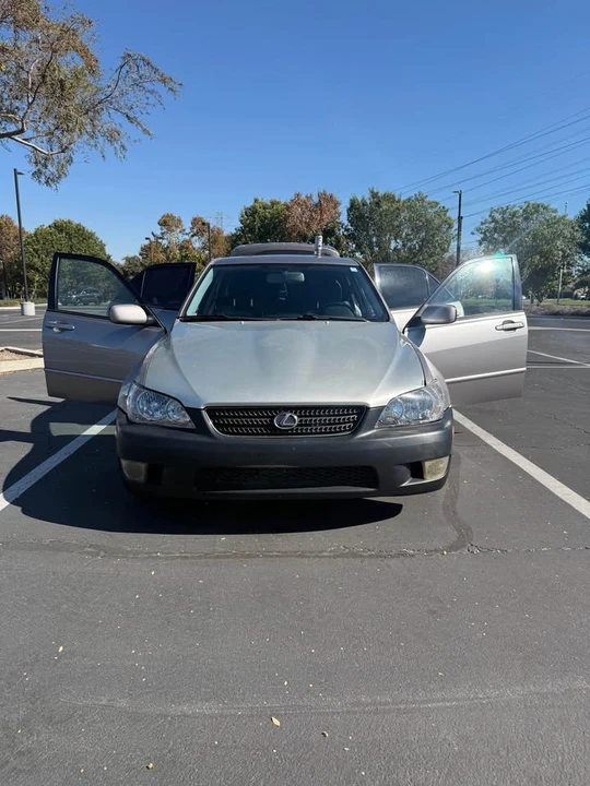 2004 Lexus IS 1st Gen - Image 11 of 11