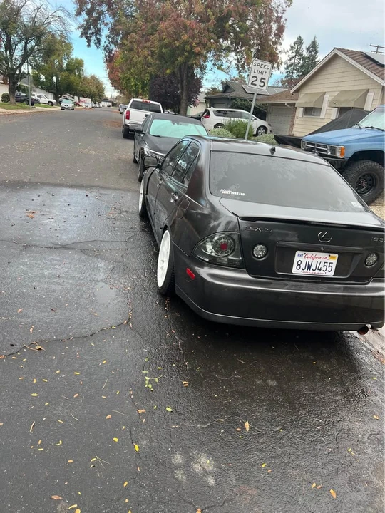 2004 Lexus IS 1st Gen - Image 5 of 13