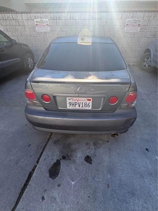 2004 Lexus IS 1st Gen - Image 7 of 9