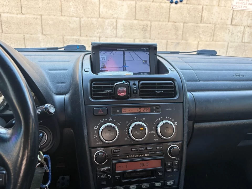 2004 Lexus IS 1st Gen - Image 4 of 9
