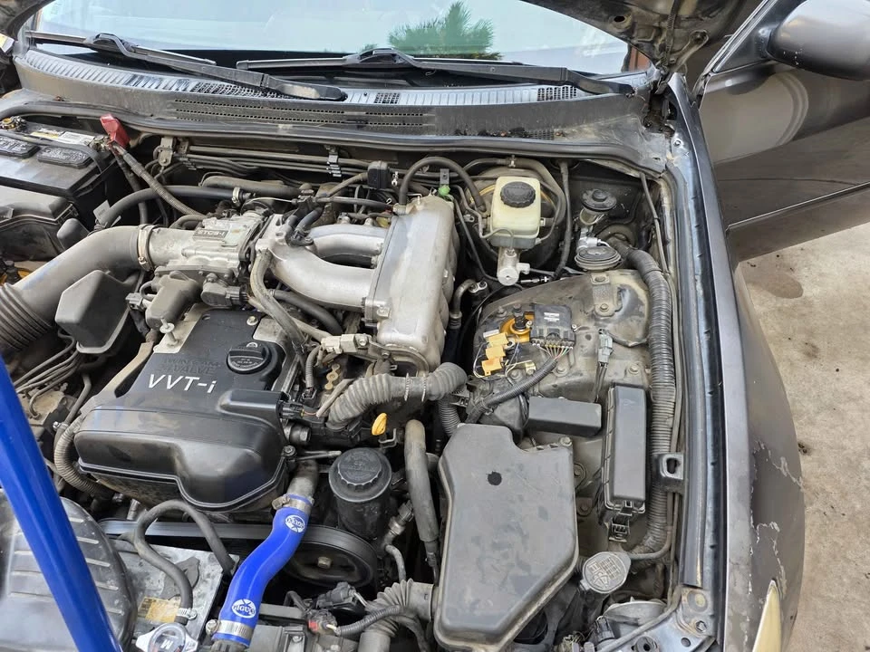 2004 Lexus IS 1st Gen - Image 14 of 19