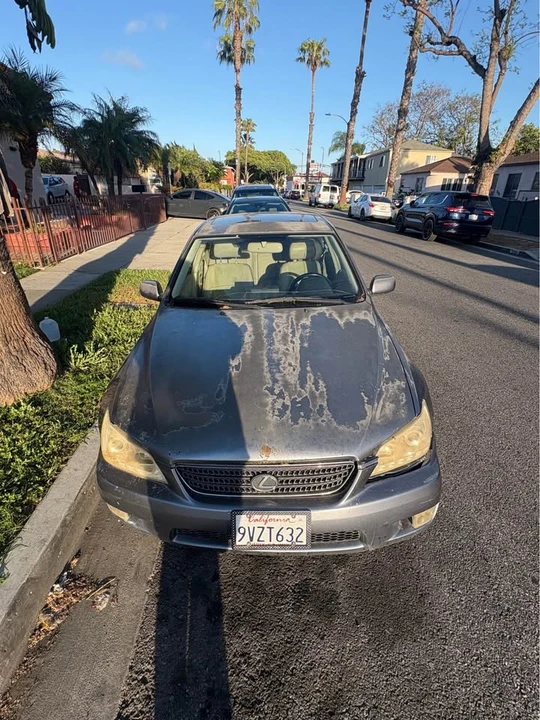 2004 Lexus IS 1st Gen - Image 4 of 10