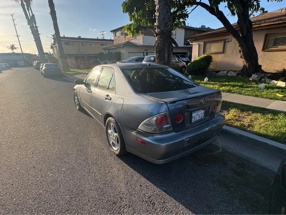 2004 Lexus IS 1st Gen - Image 7 of 10
