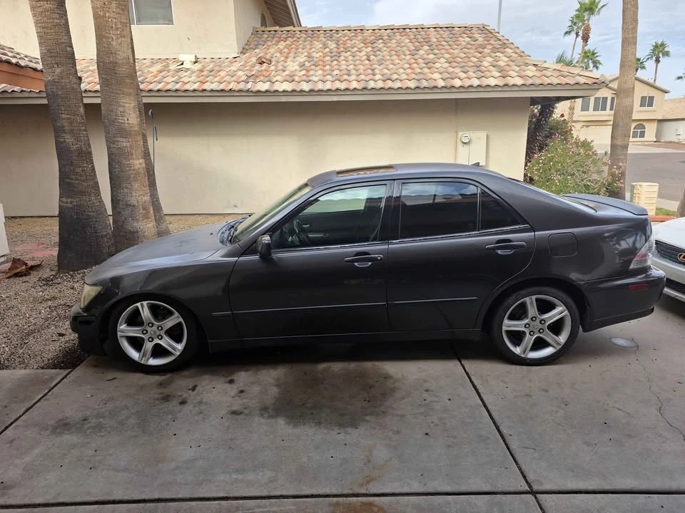 2004 Lexus IS 1st Gen - Image 4 of 19