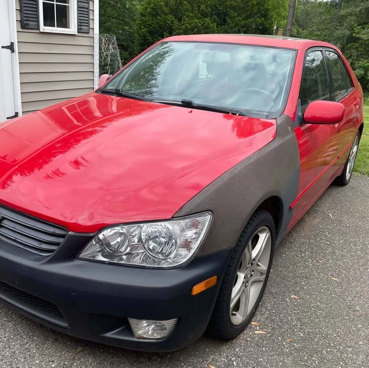 2004 Lexus IS 1st Gen - Image 2 of 11