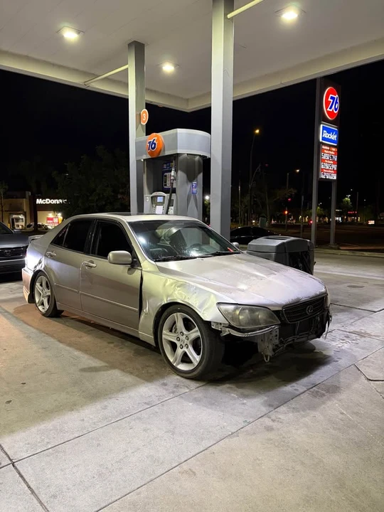 2004 Lexus IS 1st Gen - Image 11 of 16