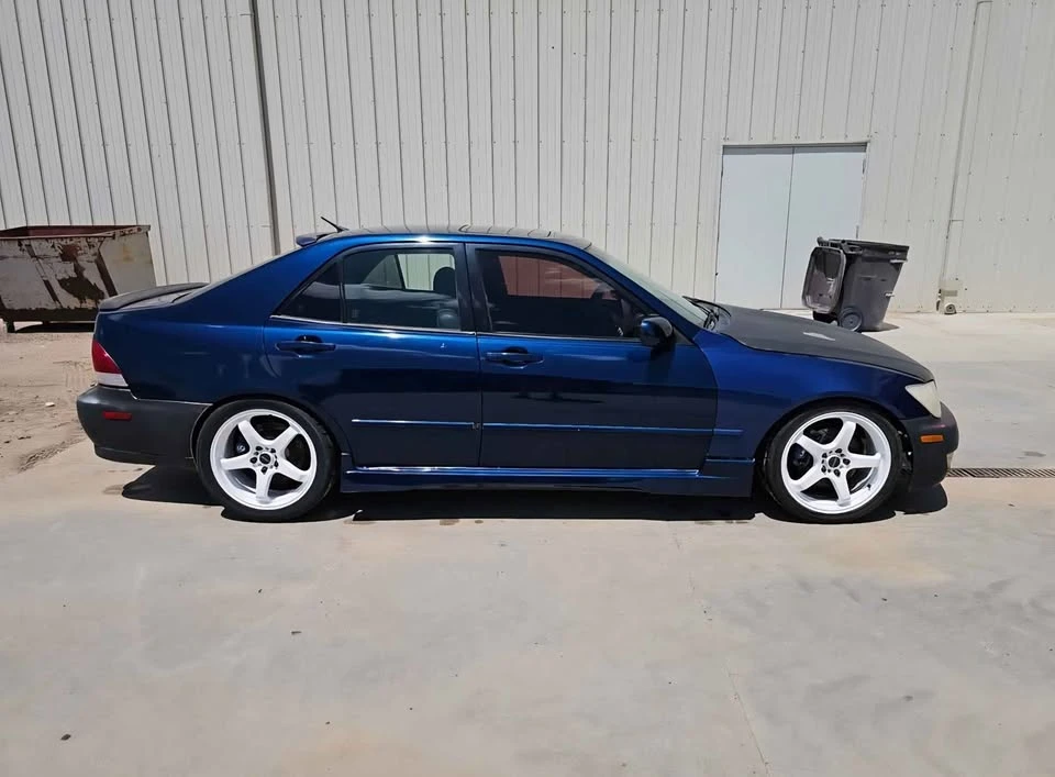 2004 Lexus IS 1st Gen - Image 3 of 3