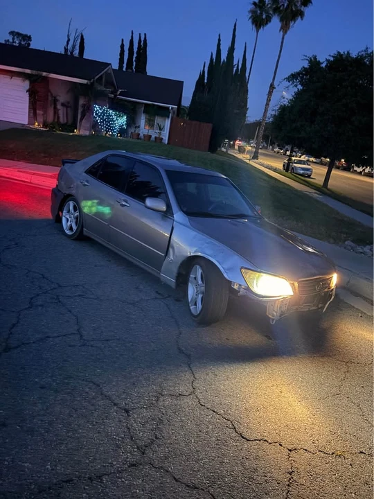 2004 Lexus IS 1st Gen - Image 14 of 16