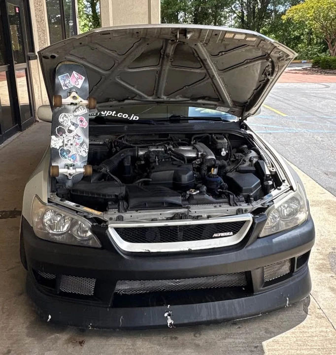 2004 Lexus IS 1st Gen - Image 4 of 5