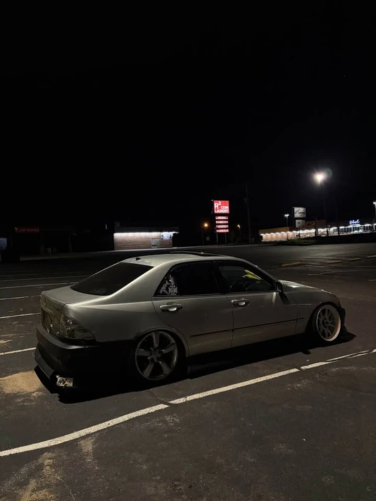 2004 Lexus IS 1st Gen - Image 3 of 5