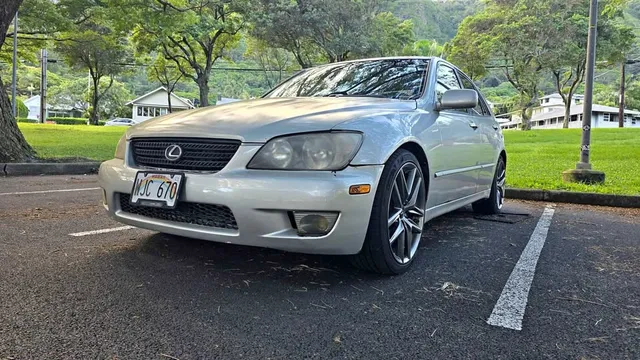 2004 Lexus IS 300 Sedan 4D