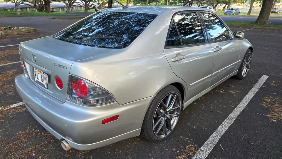 2004 Lexus IS 1st Gen - Image 5 of 13