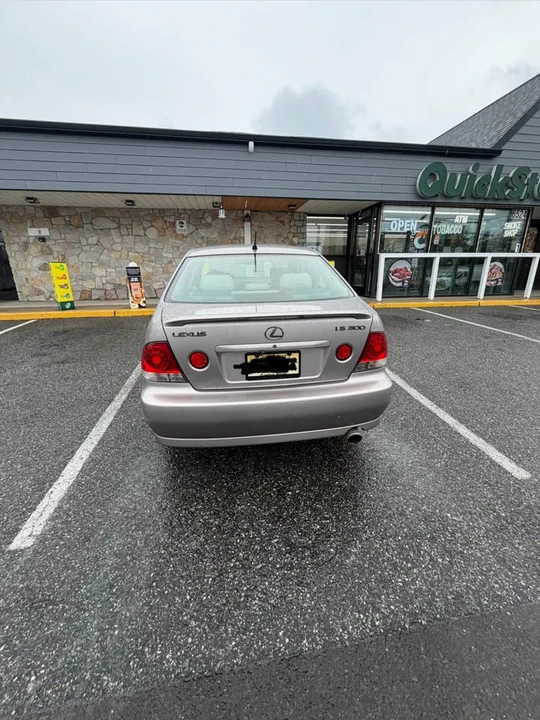 2004 Lexus IS 1st Gen - Image 6 of 6
