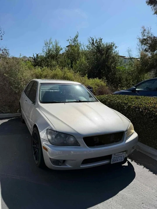 2004 Lexus IS 1st Gen - Image 3 of 8