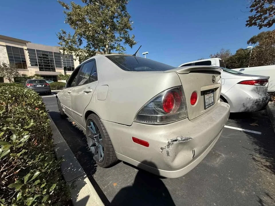 2004 Lexus IS 1st Gen - Image 7 of 9
