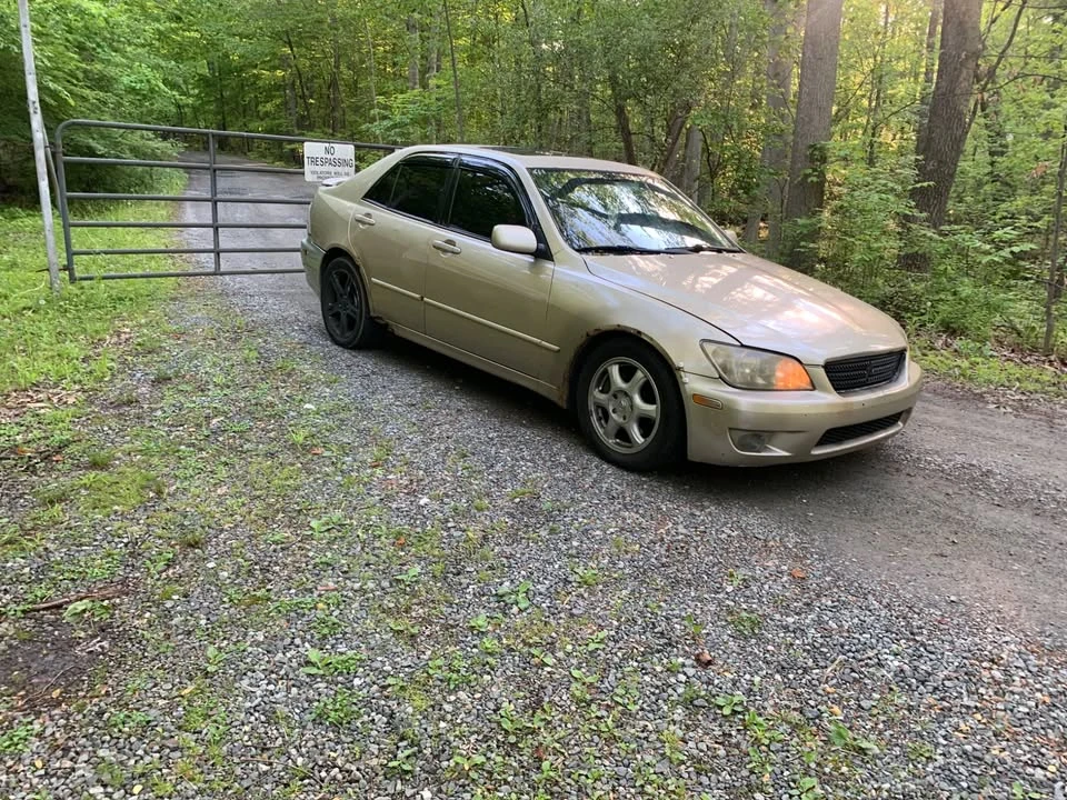 2004 Lexus IS 1st Gen - Image 5 of 7