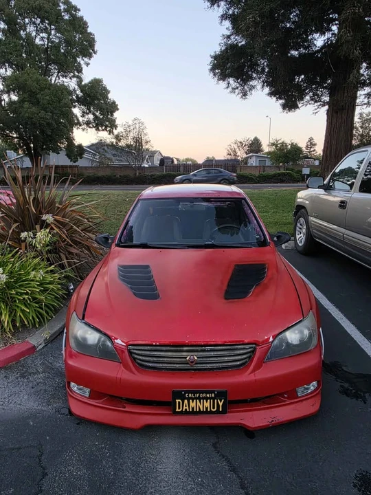 2004 Lexus IS 1st Gen - Image 5 of 9