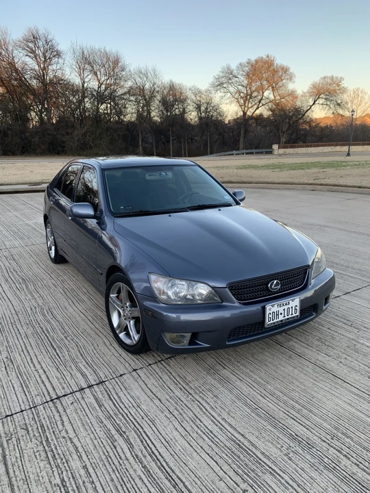 2004 Lexus IS 1st Gen - Image 9 of 31