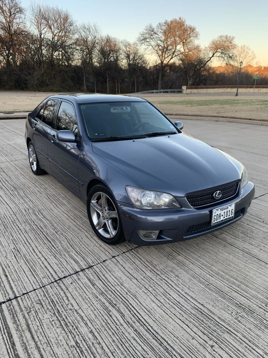 2004 Lexus IS 1st Gen - Image 10 of 31