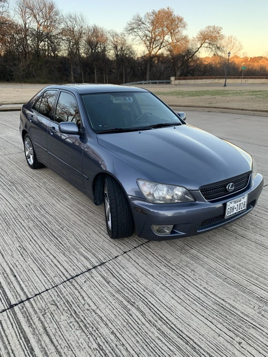 2004 Lexus IS 1st Gen - Image 12 of 31