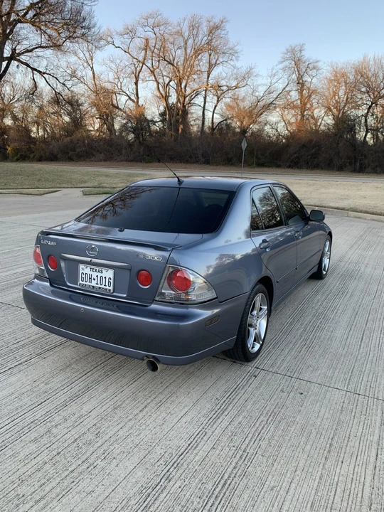 2004 Lexus IS 1st Gen - Image 14 of 31