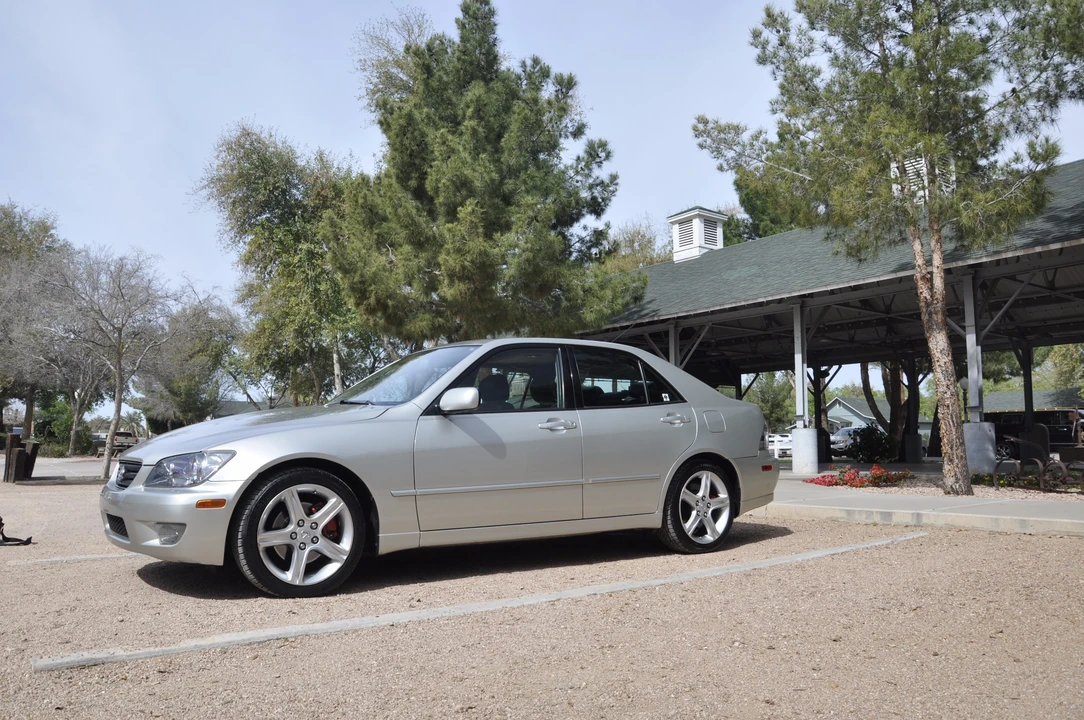 2004 Lexus IS 1st Gen - Image 6 of 31