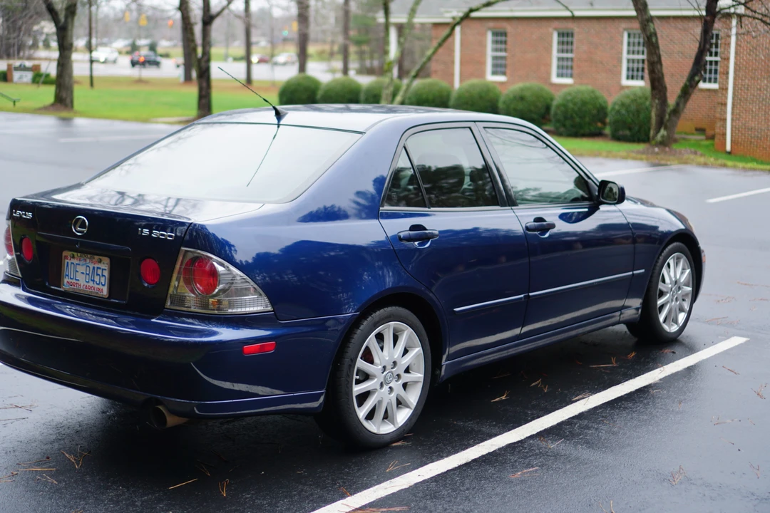2004 Lexus IS 1st Gen - Image 12 of 31